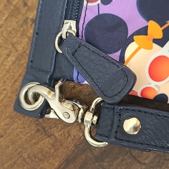 EUC Disney Parks Wristlet Mod Storage Zip Pouch Wallet Bag Purse Women's - Picture 4 of 7